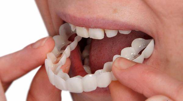 پروتز کامل دندان - کلینیک دندانپزشکی مریم