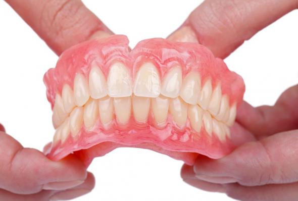 پروتز دندان - کلینیک مریم
